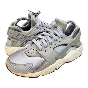 NIKE Air Huarache Run Premium Athletic Running Shoes